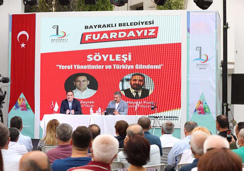 Bayraklı Belediyesi fuarda gazeteciler söyleşisi düzenledi