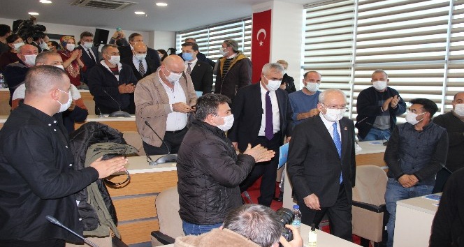 Başkan Kılıçdaroğlu, apartman görevlileri ile bir araya geldi