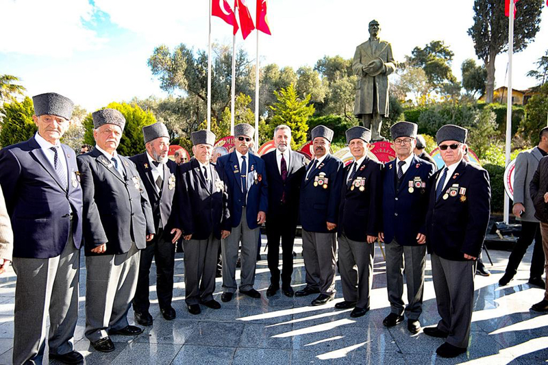 Bayraklı, Çanakkale zaferini kutladı