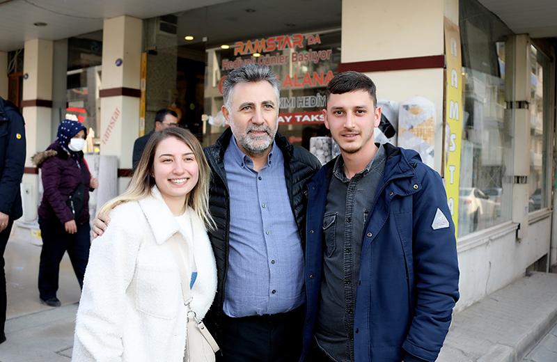 Başkan Sandal'dan esnaf turu