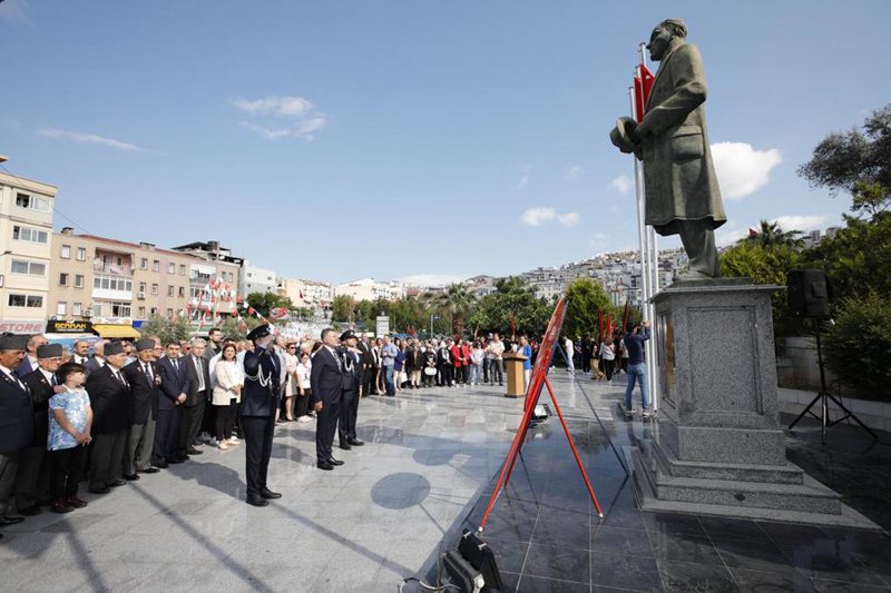 Bayraklı’da 19 Mayıs coşkusu