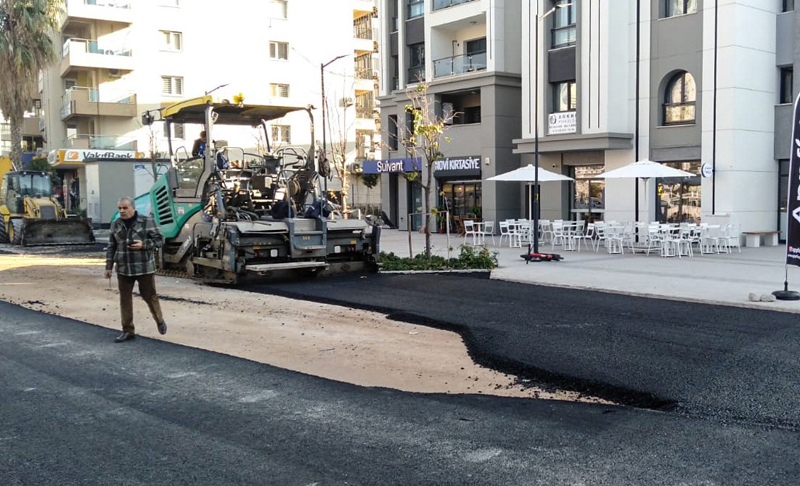 Bayraklı Adalet Mahallesi'nde asfaltlama çalışması tamamlandı