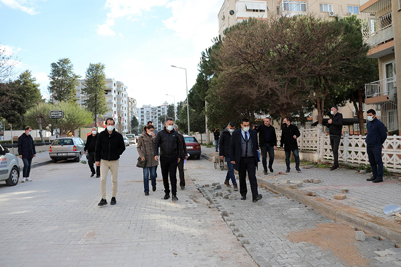 Bayraklı’da yol yenileme seferberliği