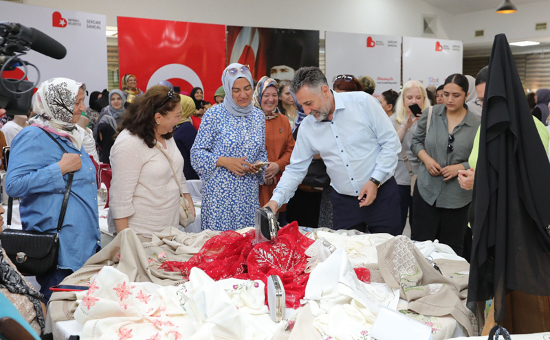 Bayraklı'da 100 kadın sosyal ve ekonomik olarak güçlendirilecek