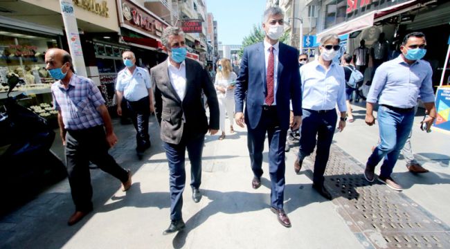 Bayraklı'da 'Sosyal mesafe ve maske' denetimi