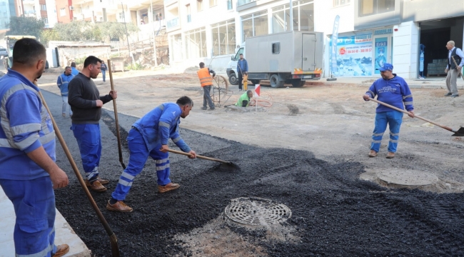 Bayraklı'ya 1 yılda 90 bin ton asfalt, 35 bin metrekare kilit parke